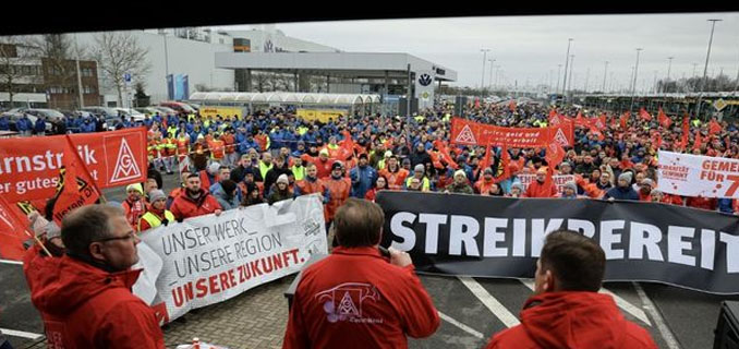 Gawat! Raksasa Otomotif Tumbang, Produksi Stop & PHK Massal