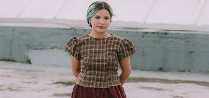 Gaya Konser Effortless: Tiru 4 Look Simple dan Chic ala Idgitaf