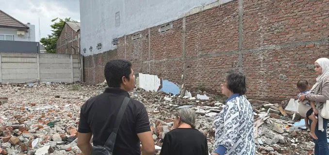 Nestapa Nenek Elina di Surabaya: Rumah Diratakan Ormas Tanpa Proses Hukum