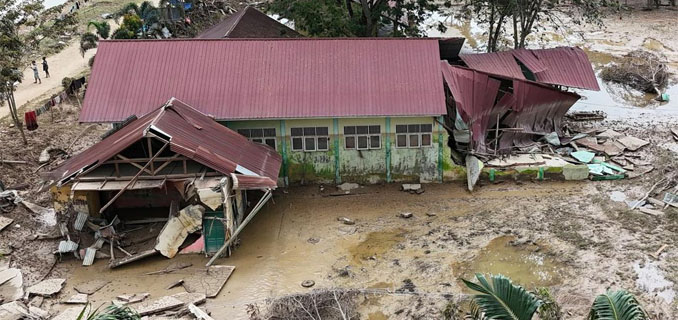 Relawan Desak Pos Kesehatan di Jalur Kem Bener Meriah Aceh